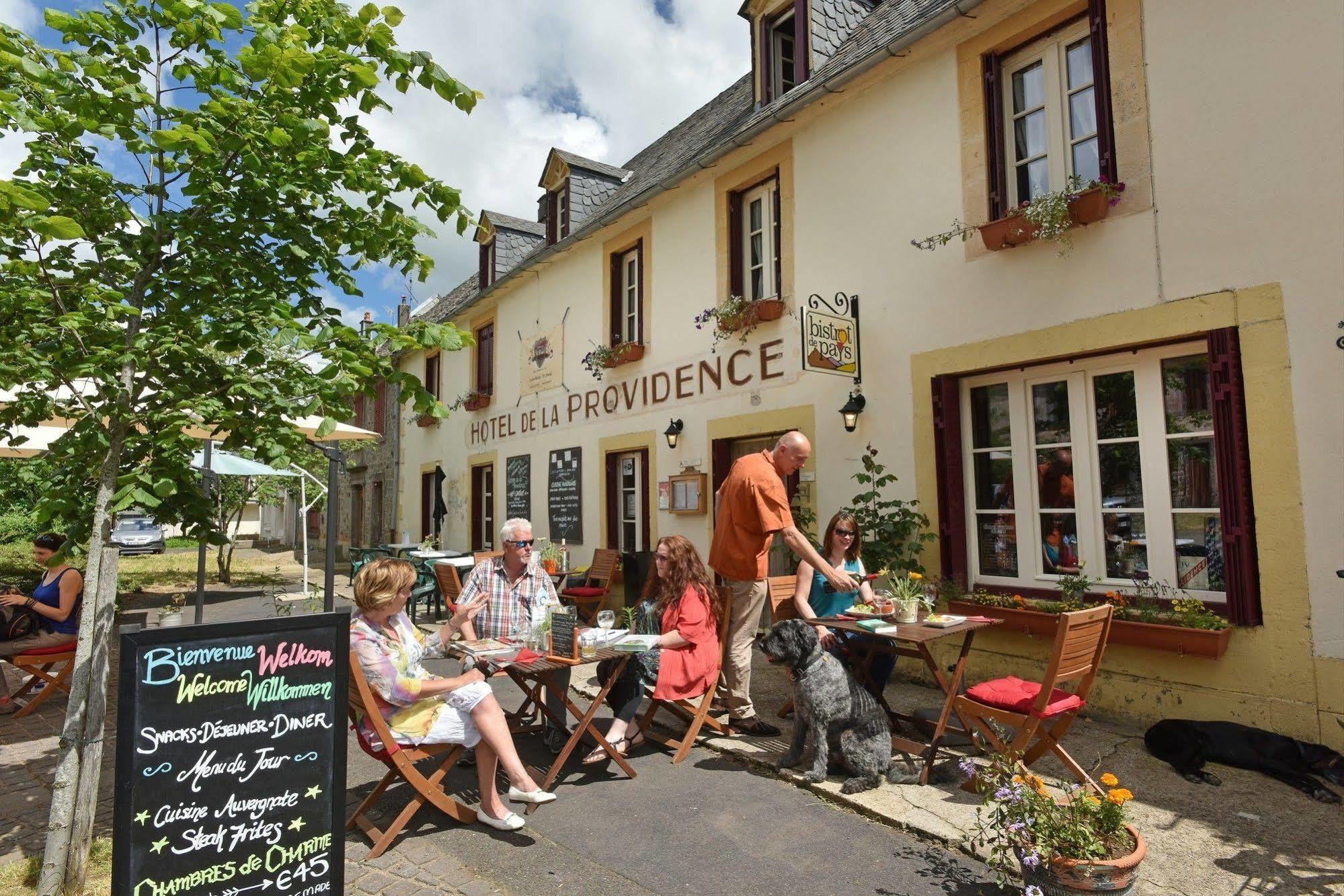 Auberge De La Providence Saint-Donat Eksteriør bilde